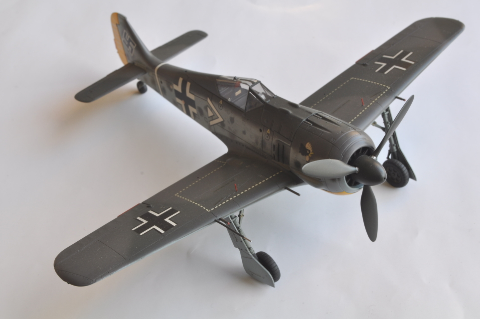 TAMIYA 1/48 Focke Wulf FW190-A3 lieutenant Hans "Assi" Hahn  of V./JG2